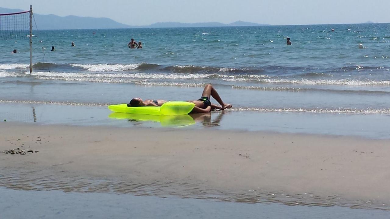 Hotel Ausonia Follonica Εξωτερικό φωτογραφία