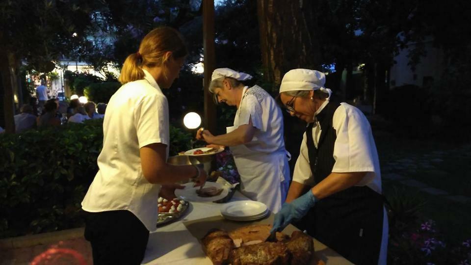 Hotel Ausonia Follonica Εξωτερικό φωτογραφία
